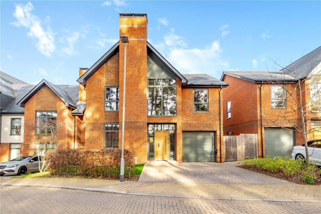 Property photo 1 of 14