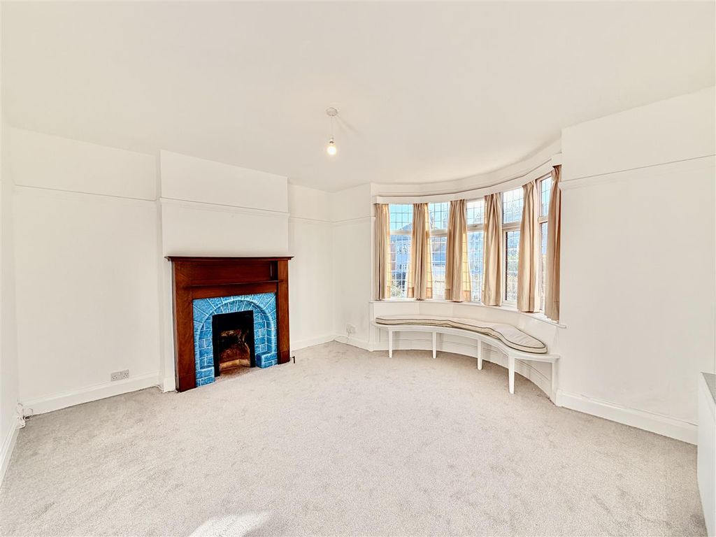 Property photo 3 of 25 3