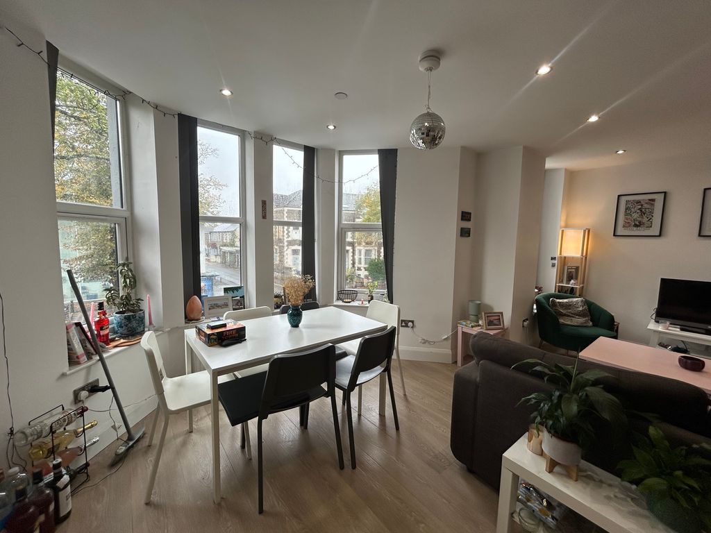 Property photo 2 of 13 Dining Area