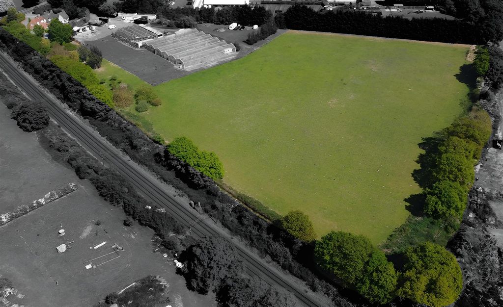 Property photo 1 of 18 Aerial