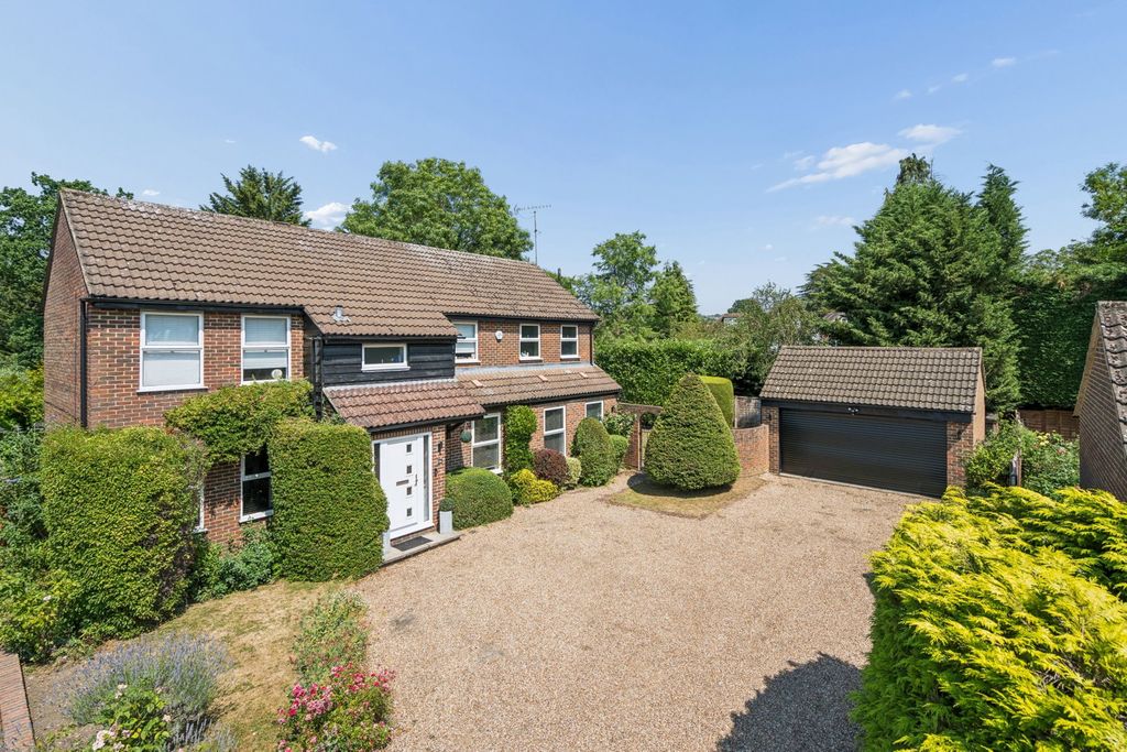 Property photo 1 of 18