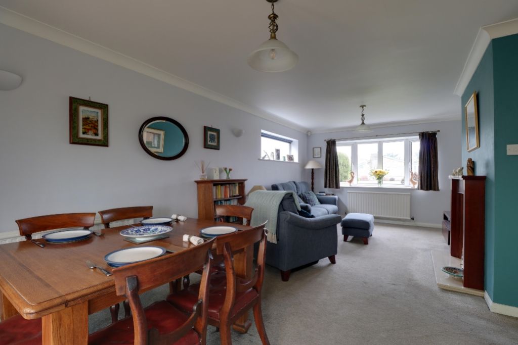 Property photo 3 of 20 Lounge Diner