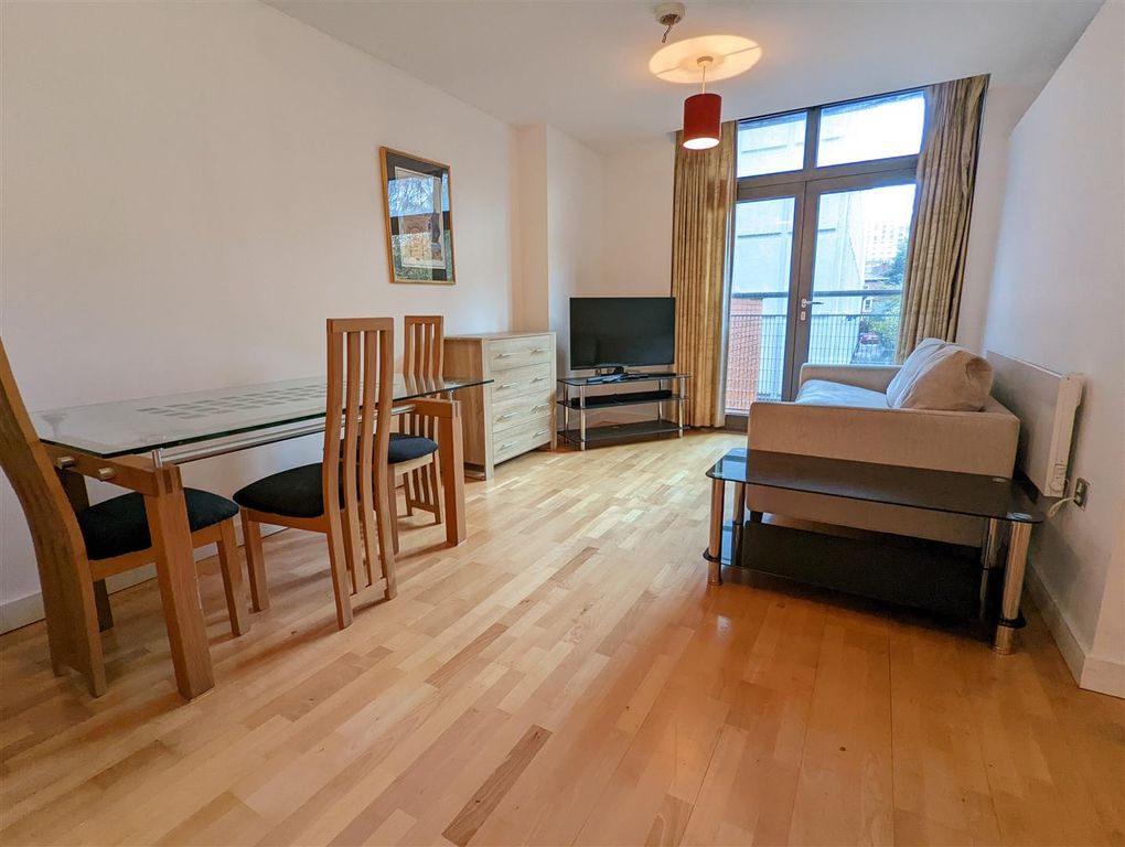 Property photo 2 of 9