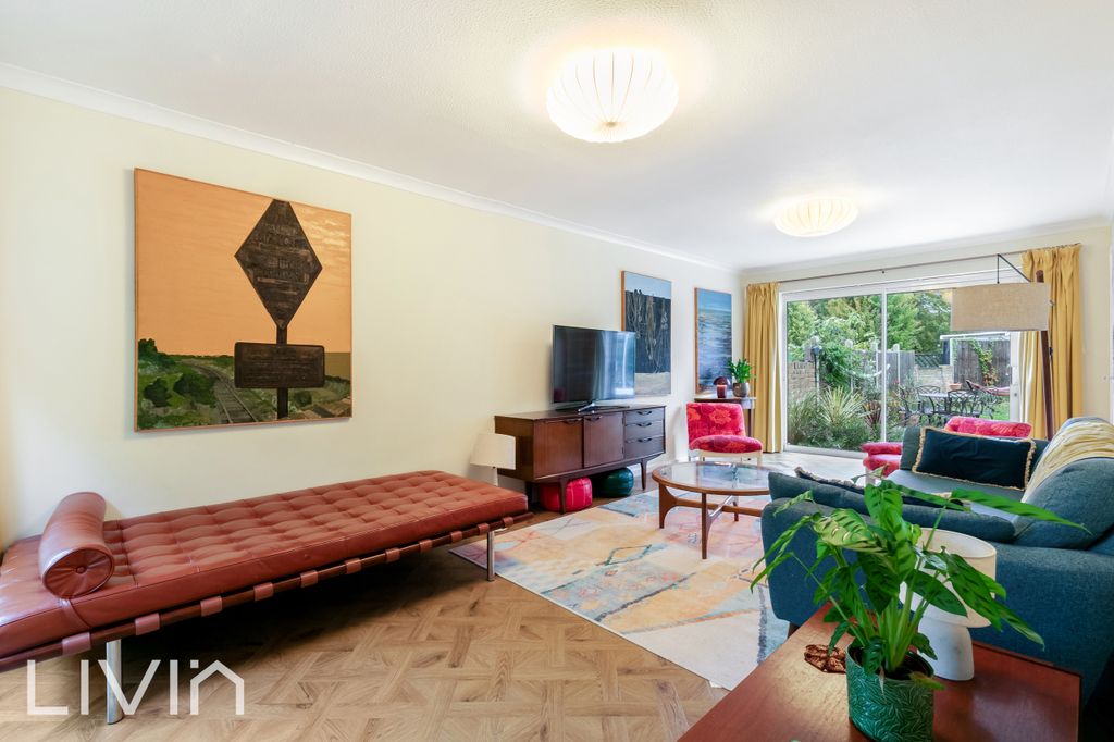 Property photo 1 of 21 Crofters Road 62 -4