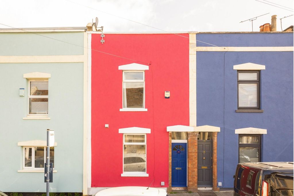 Property photo 2 of 39 Char8663.Jpg