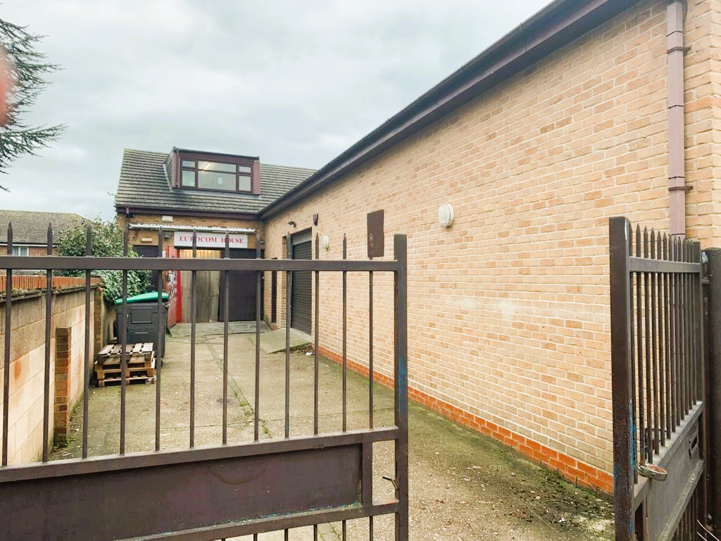 Property photo 2 of 4