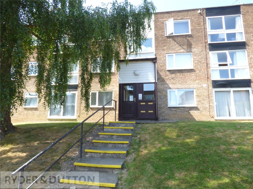 Property photo 1 of 12 External