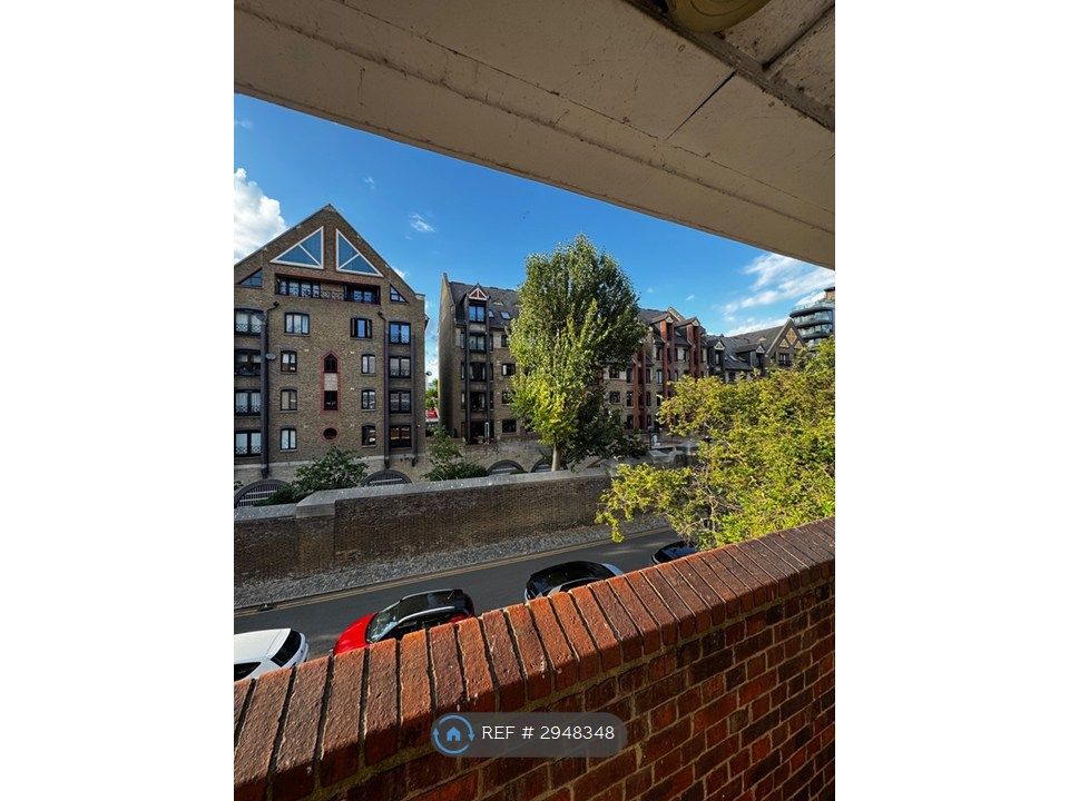 Property photo 3 of 4