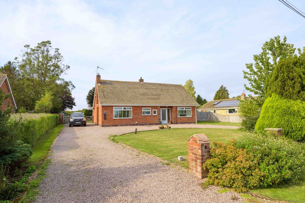 Property photo 1 of 44