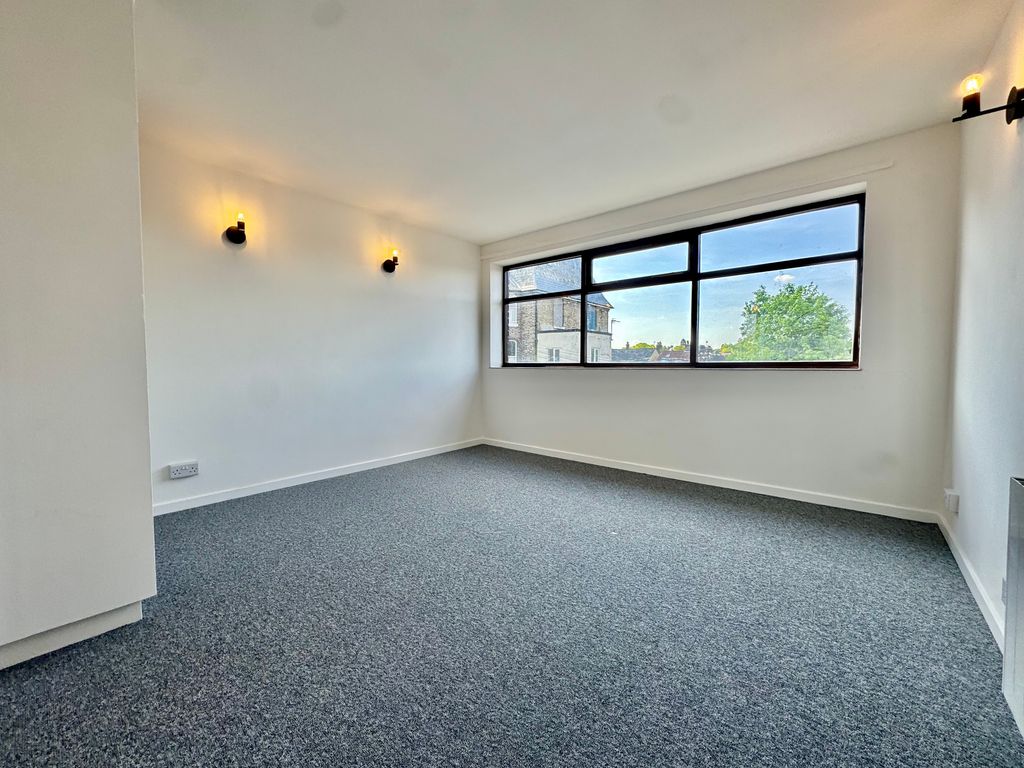 Property photo 1 of 8 Image