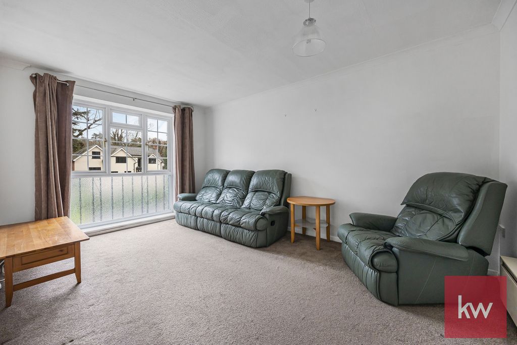 Property photo 3 of 26