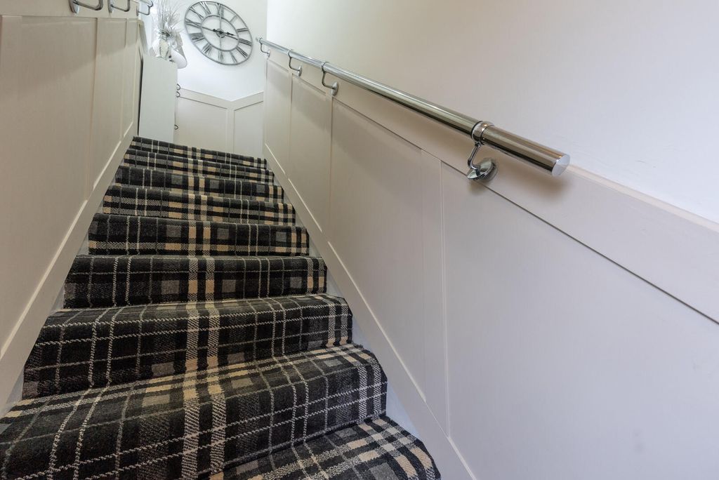 Property photo 2 of 22 Hallway