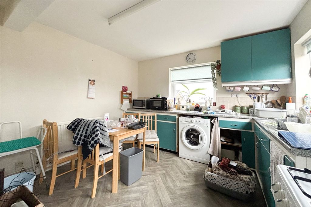 Property photo 3 of 19 Picture No. 01