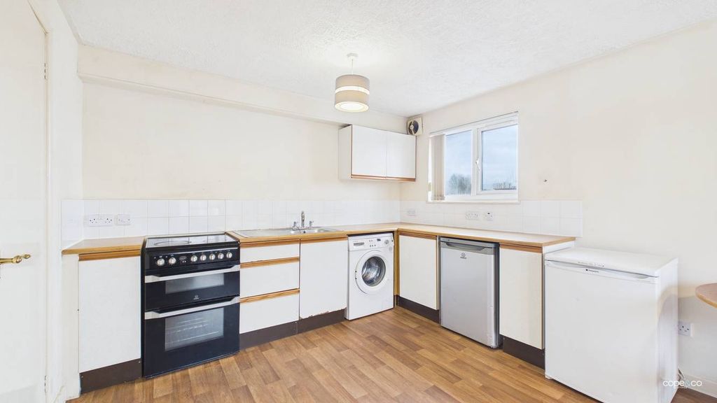 Property photo 3 of 5 2931704