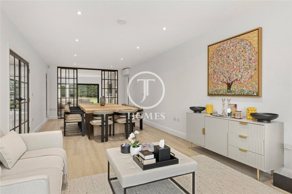 Property photo 2 of 12 Picture No. 04