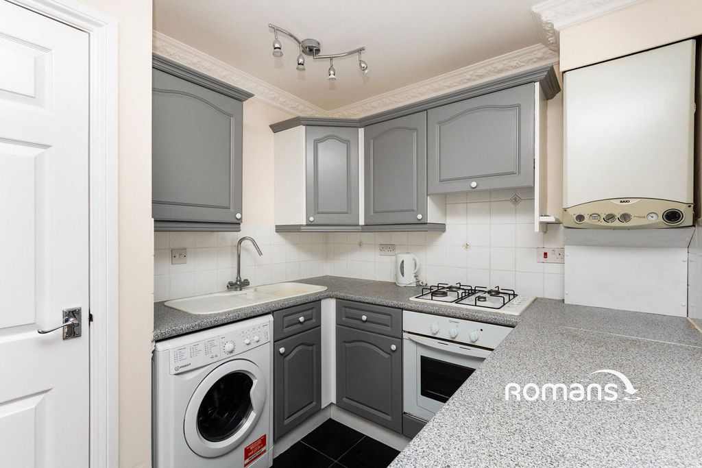 Property photo 3 of 8 Photo