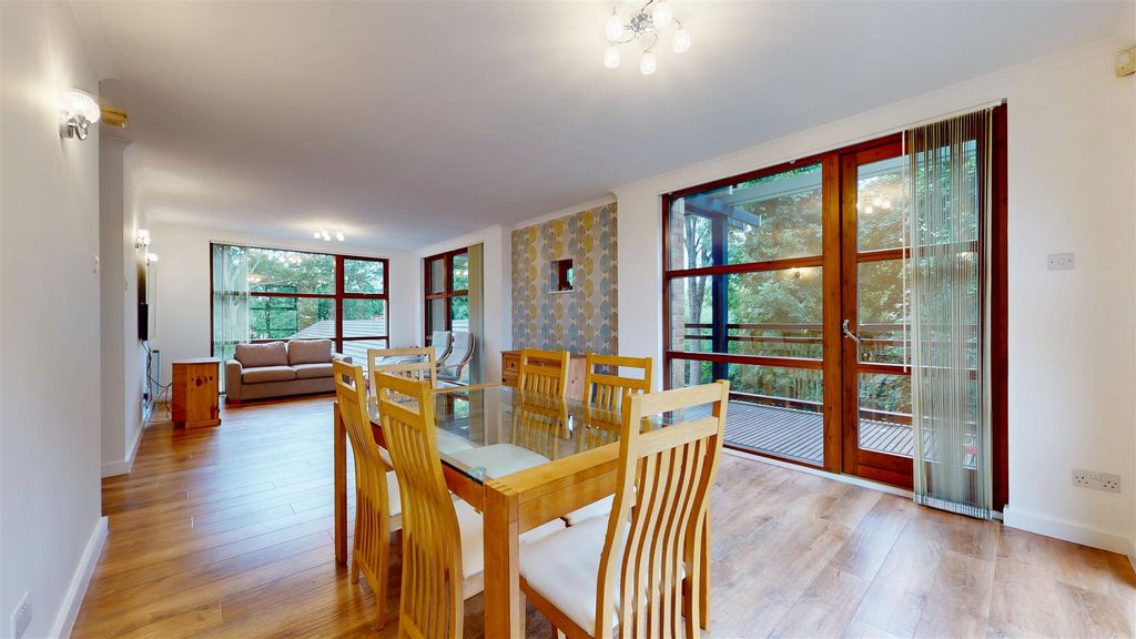Additional image 15 of 4 bed flat for saleWoodward Place, Loughton Lodge, Milton Keynes MK8