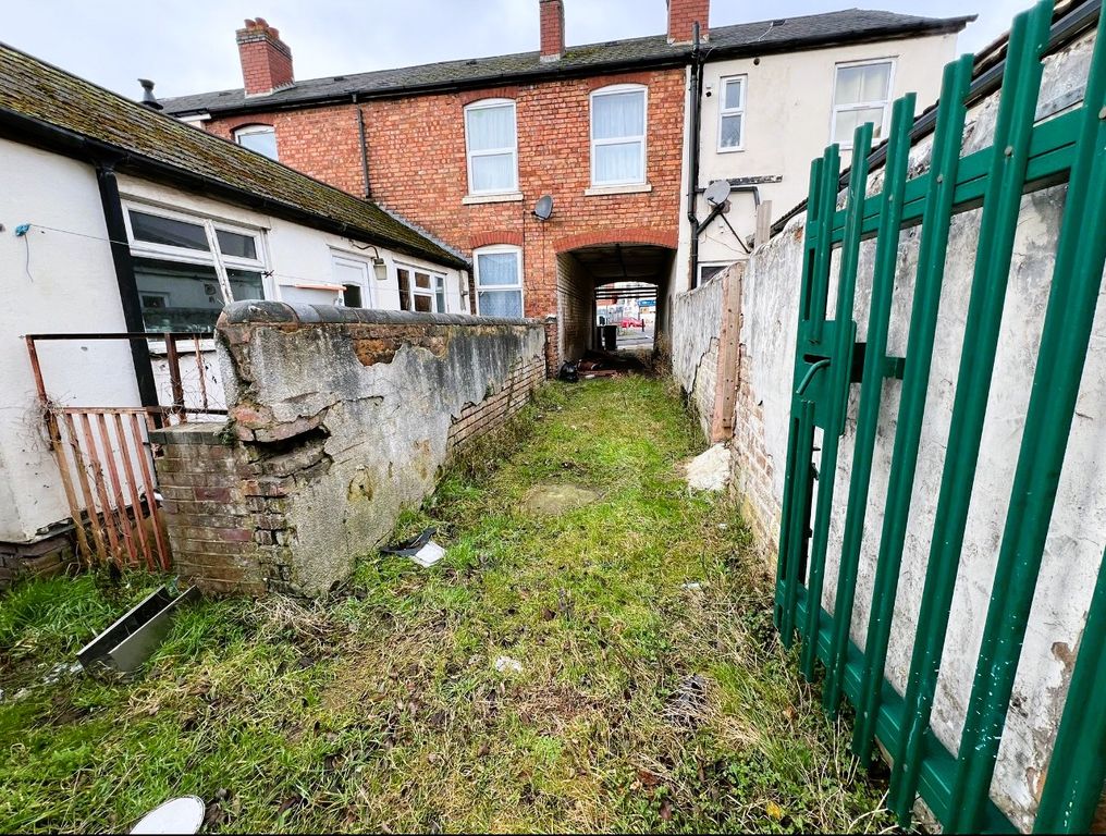 Property photo 1 of 5