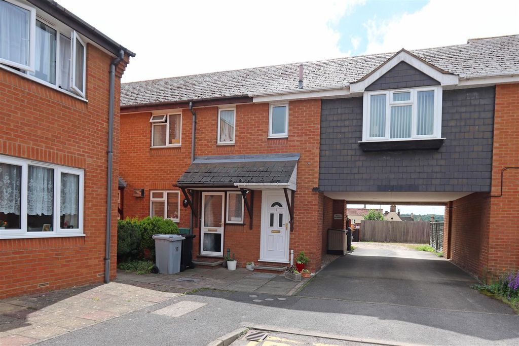 Property photo 1 of 9