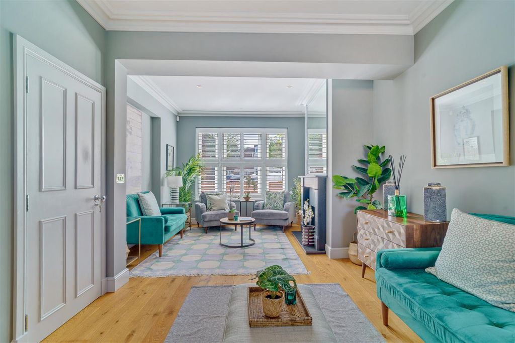 Property photo 2 of 20 Hazleburyroad55-8.Jpg