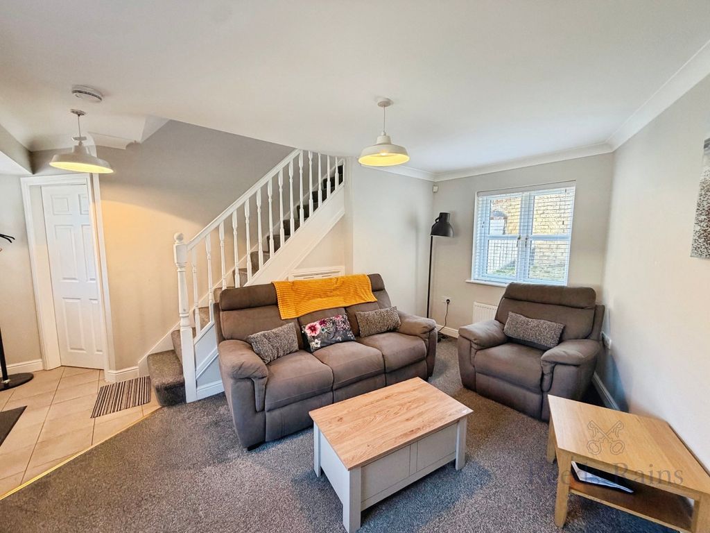 Property photo 3 of 14 Lounge