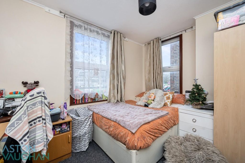 Property photo 3 of 11 4633002