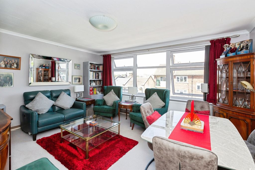 Property photo 2 of 16 Pbox-Img.Jpg