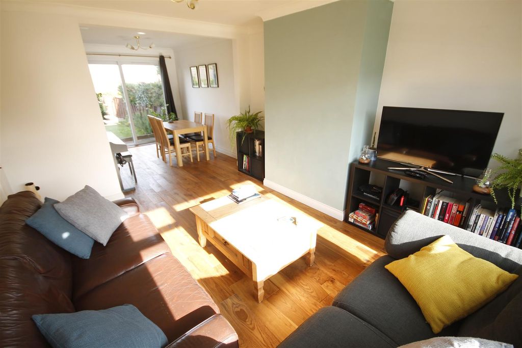 Property photo 2 of 10 Living Room