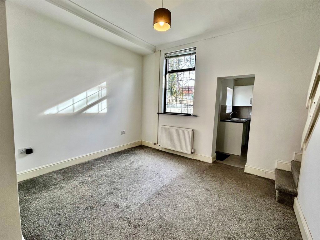 Property photo 3 of 15 Dining Room