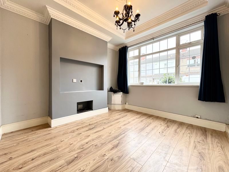 Property photo 2 of 10 Lounge