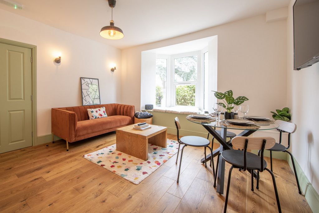 Property photo 3 of 29