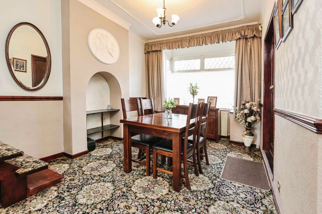 Property photo 3 of 16 Pbox-Img.Jpg