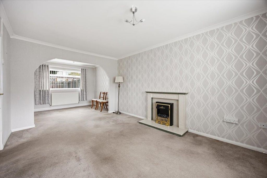 Property photo 2 of 22 11-23_Clarinda_Court_Kirkintilloch_011.Jpg