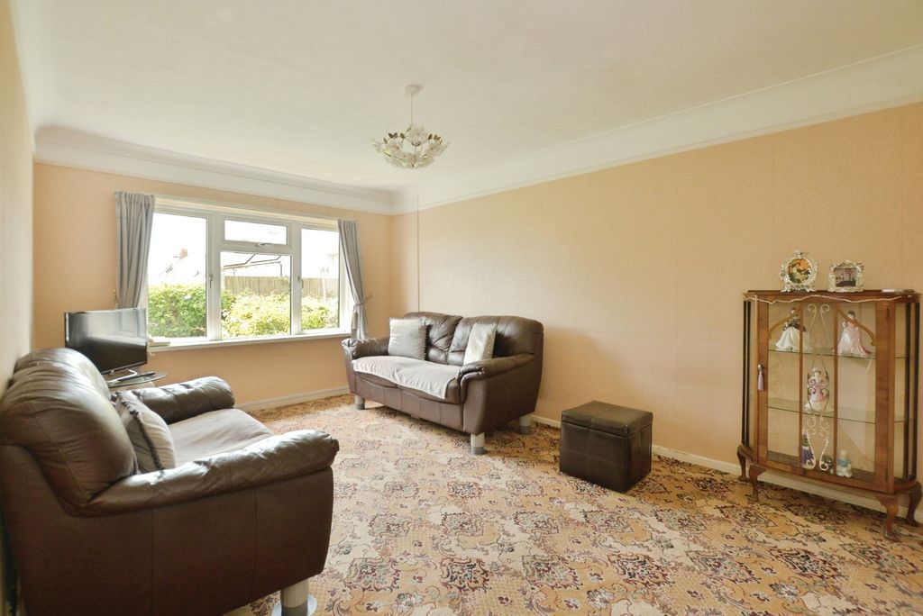 Property photo 2 of 10 Pbox-Img.Jpg
