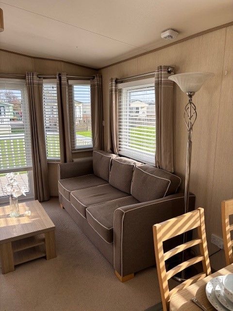 Property photo 3 of 9 2 2