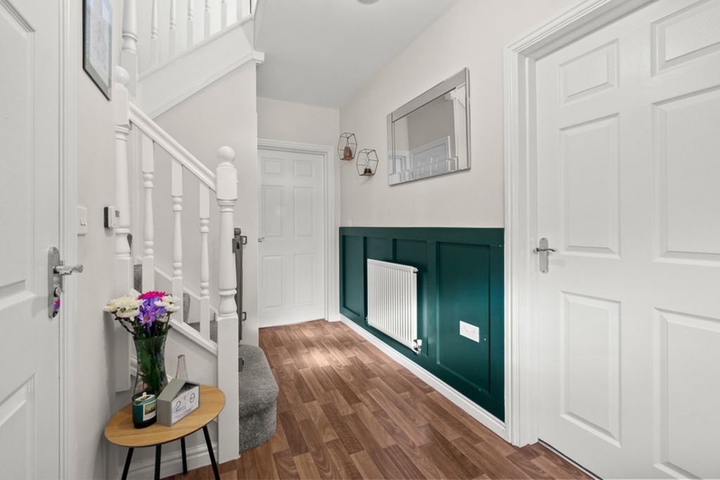 Property photo 2 of 21