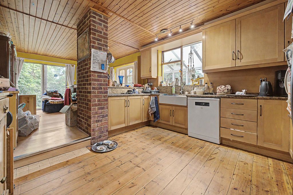 Property photo 3 of 15 Kitchen