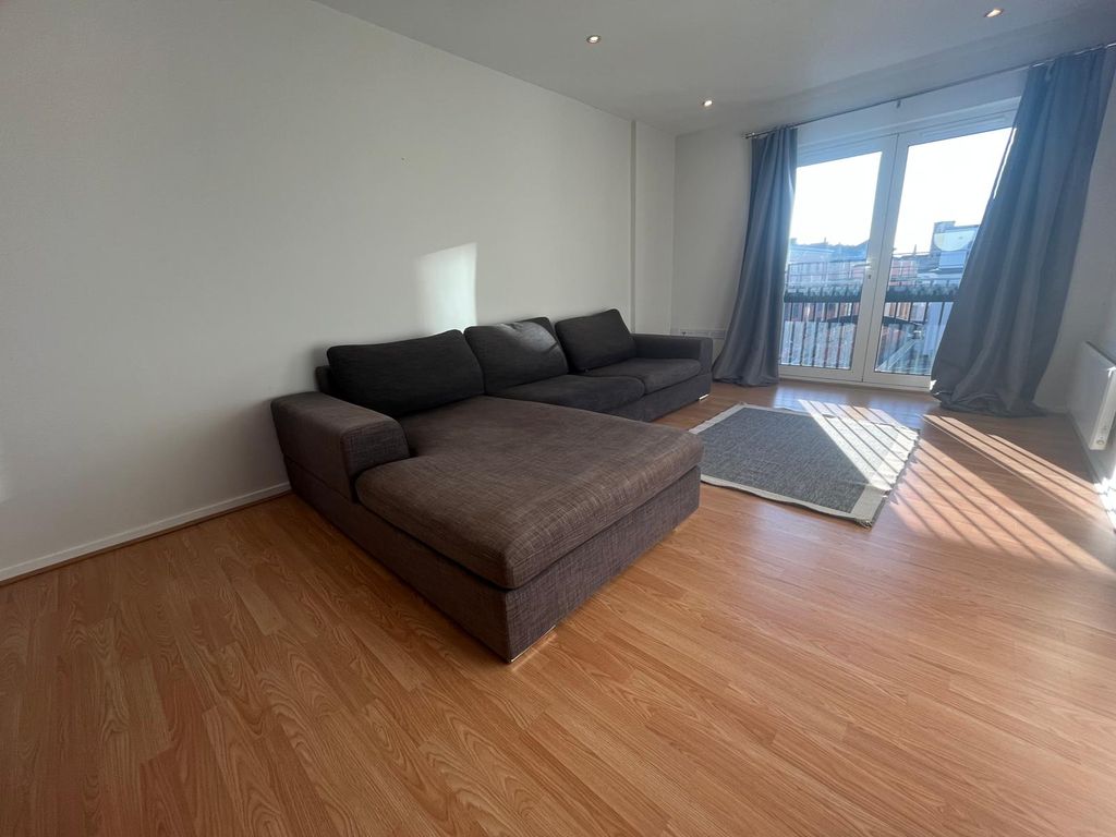 Property photo 3 of 13 Living Room