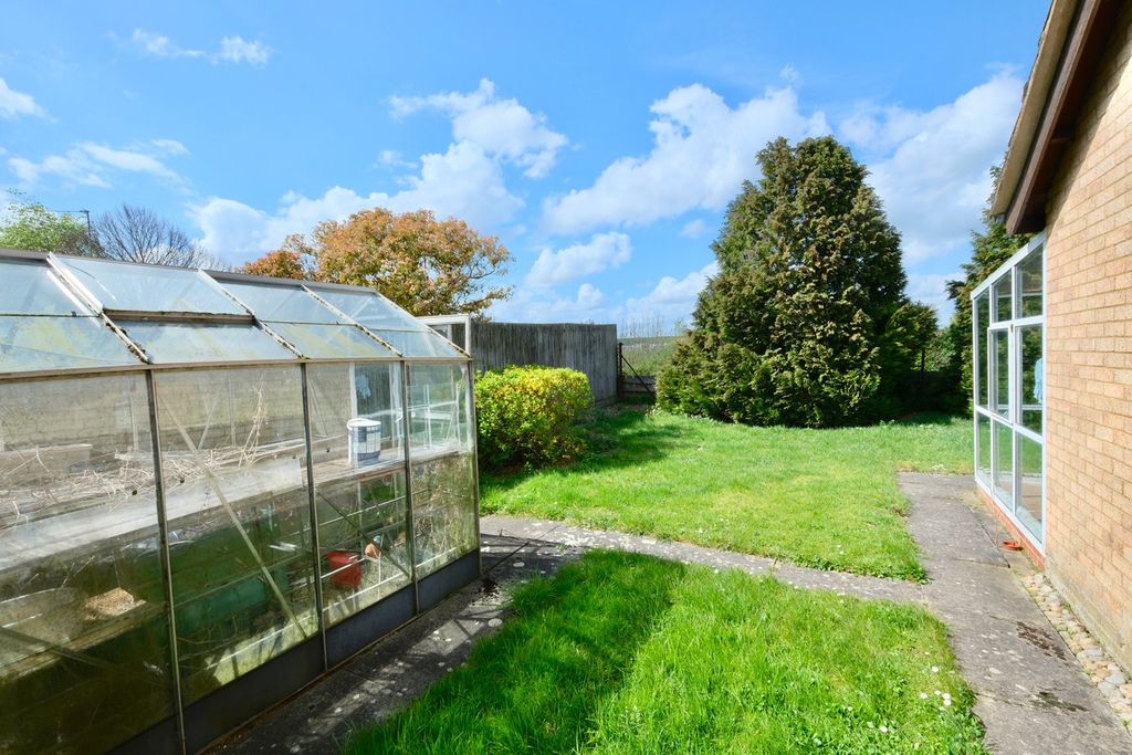 Property photo 2 of 4