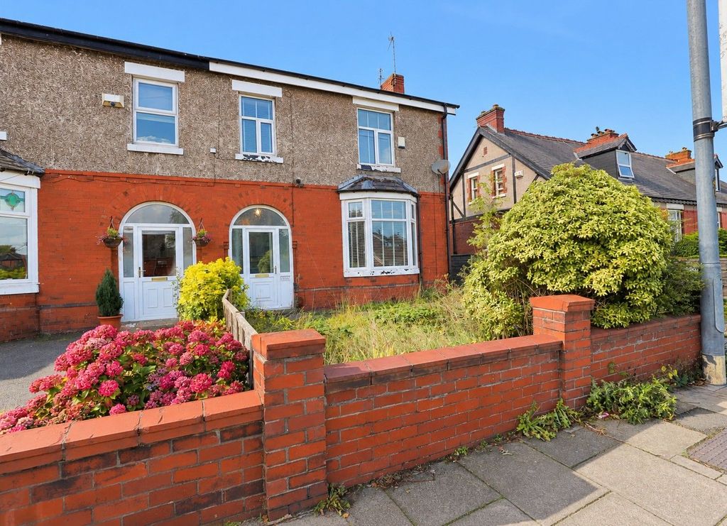Property photo 2 of 34