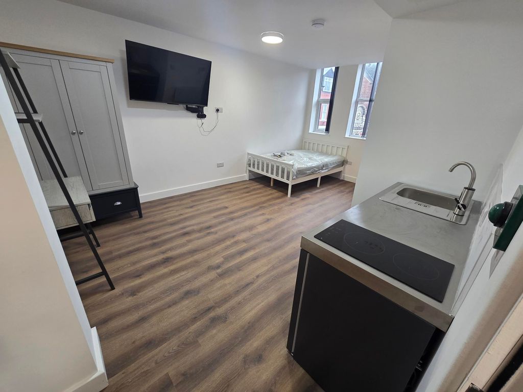 Property photo 2 of 3 Image