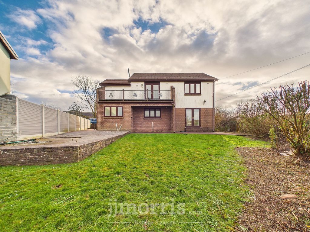 Property photo 2 of 30