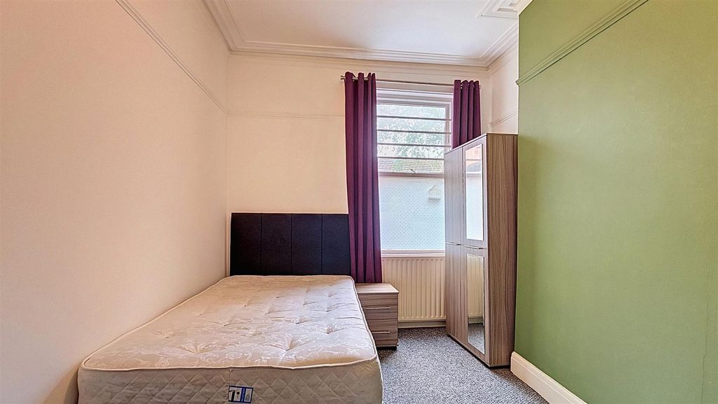 Property photo 1 of 7 Ground Floor Bedroom