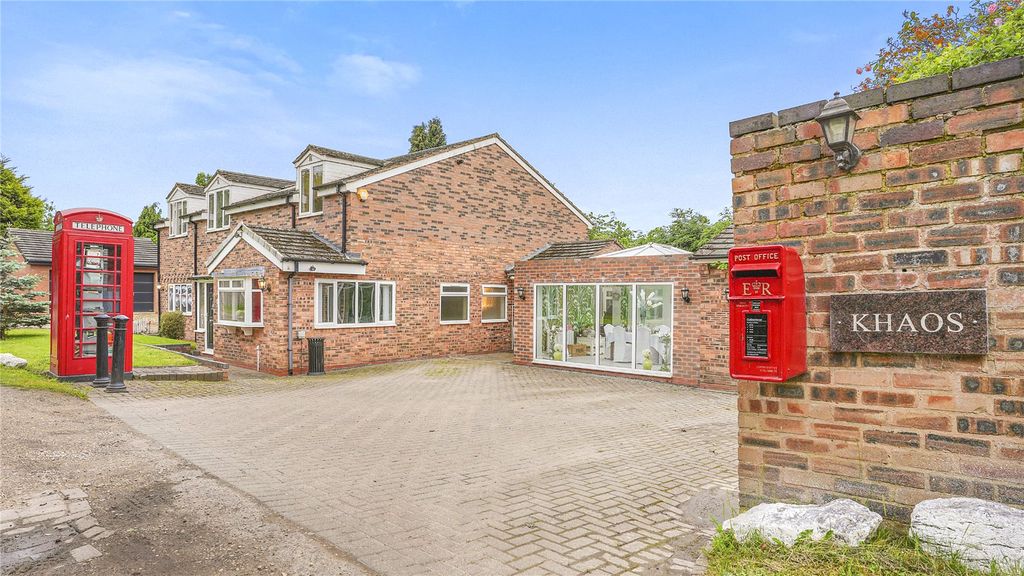 Property photo 2 of 37 Picture No. 36