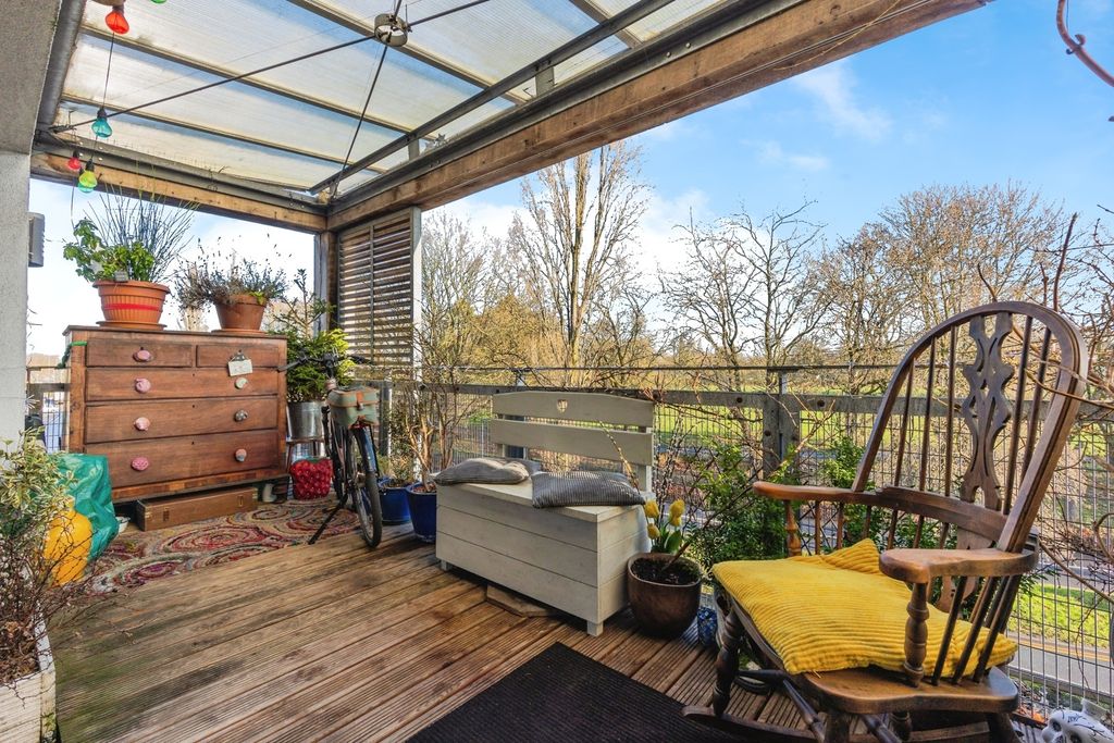 Property photo 2 of 16 Pbox-Img.Jpg