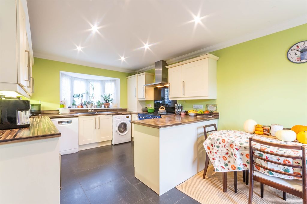 Property photo 1 of 18 Kitchen Diner