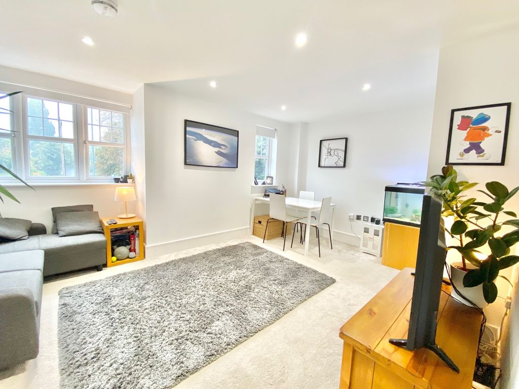 Property photo 1 of 15 Living Room