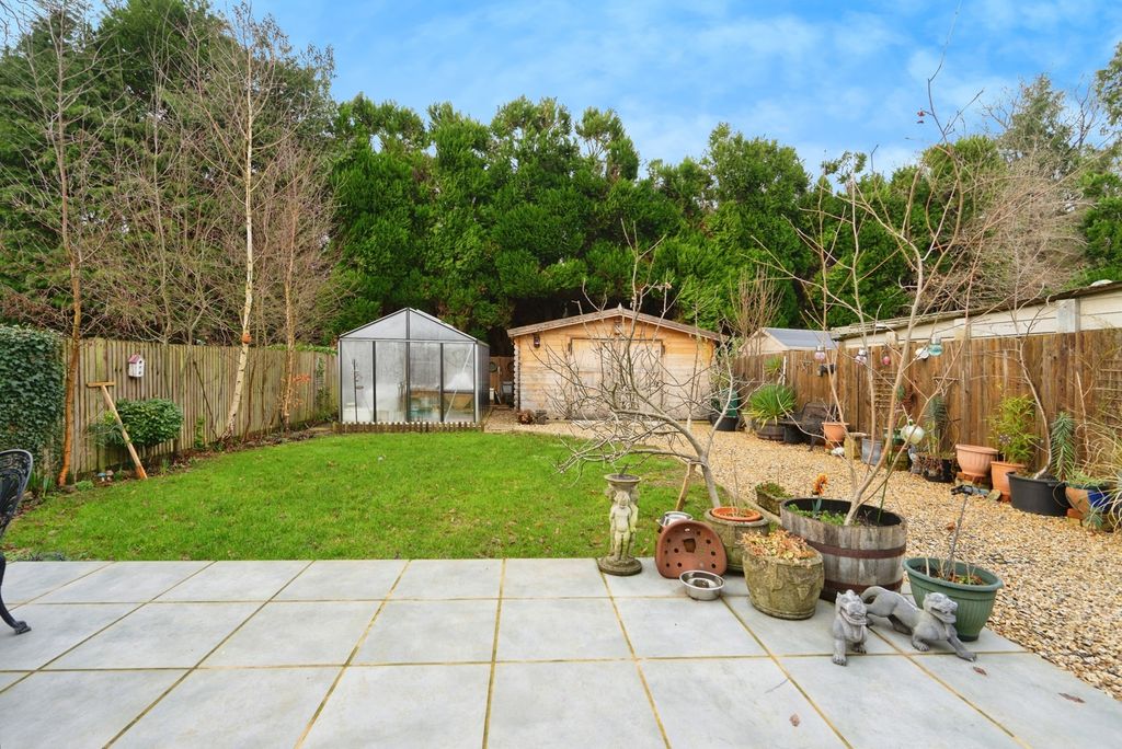 Additional image 16 of 3 bed bungalow for saleForest Road, Liss, Hampshire GU33