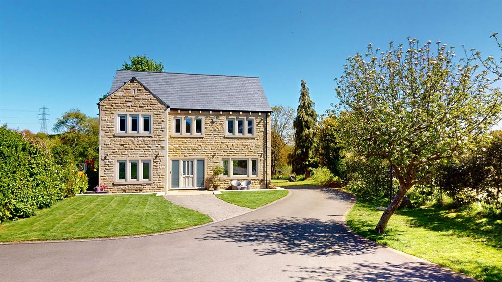 Property photo 1 of 28 External