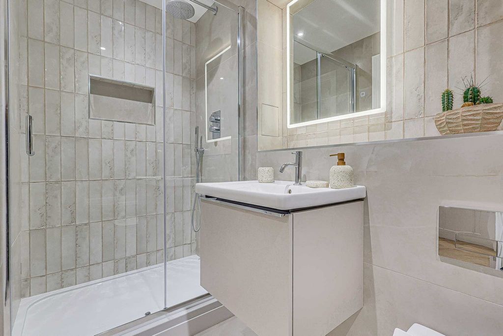 Additional image 13 of 1 bed flat for saleHall Crescent, Benfleet SS7